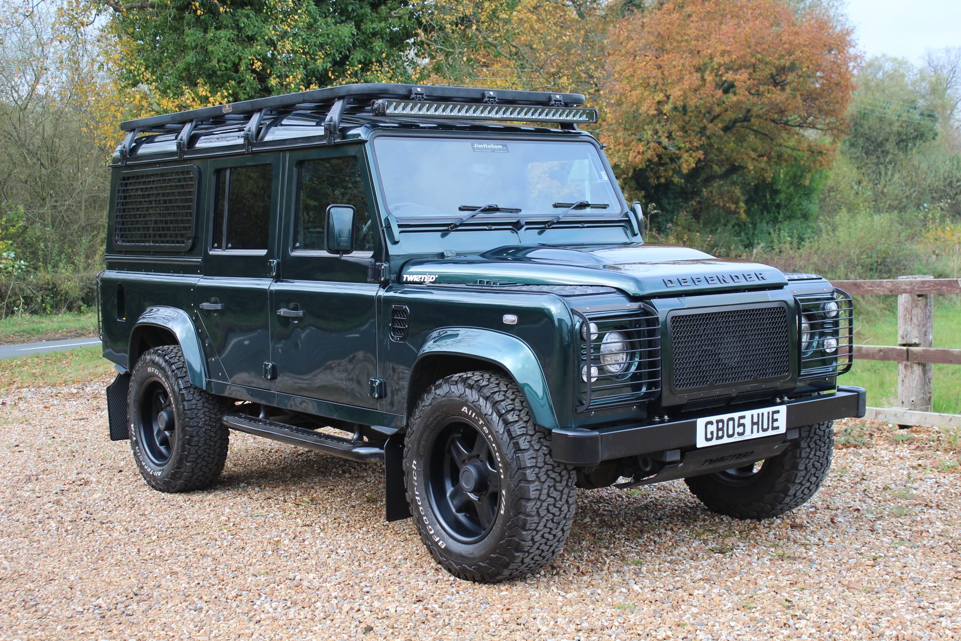 2012 12 Defender 110 TDCI XS Twisted Station Wagon Aintree Green