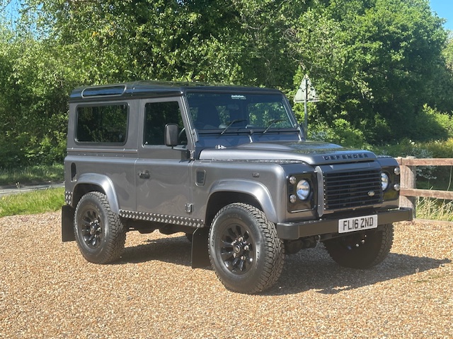2016 16 DEFENDER 90 TDCI XS STATION WAGON CORRIS GREY