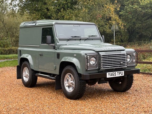 IMG_7279 2016 65 DEFENDER 90 TDCI XS HARD TOP KESWICK GREEN