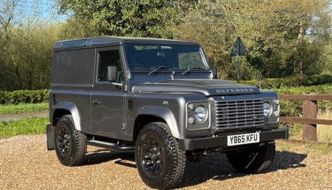 2015 65 DEFENDER 90 TDCI XS HARD TOP CORRIS GREY