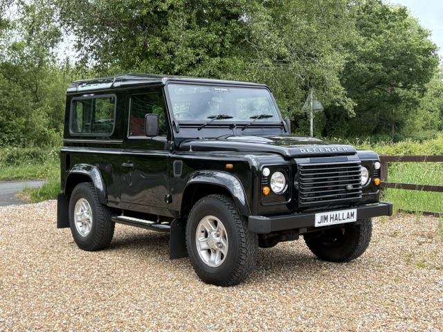 2015 15 DEFENDER 90 TDCI XS STATION WAGON SANTORINI BLACK