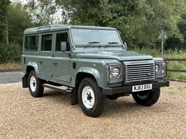 2013 63 DEFENDER 110 TDCI XS STATION WAGON KESWICK GREEN