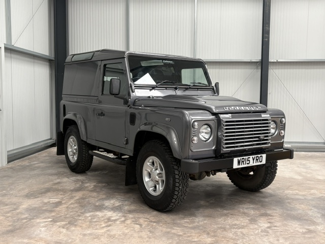 2015 15 DEFENDER 90 TDCI XS HARD TOP CORRIS GREY