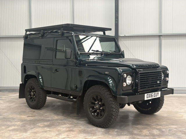 2016 16 DEFENDER 90 TDCI XS HARD TOP AINTREE GREEN